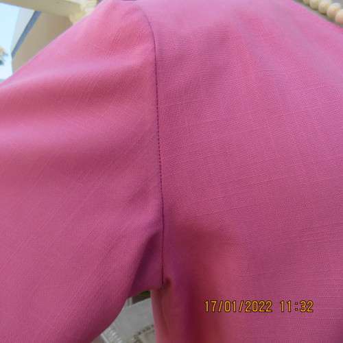 Box style fuscia pink short sleeve top/jacket by MARLICO size 36/12.Close with large covered buttons