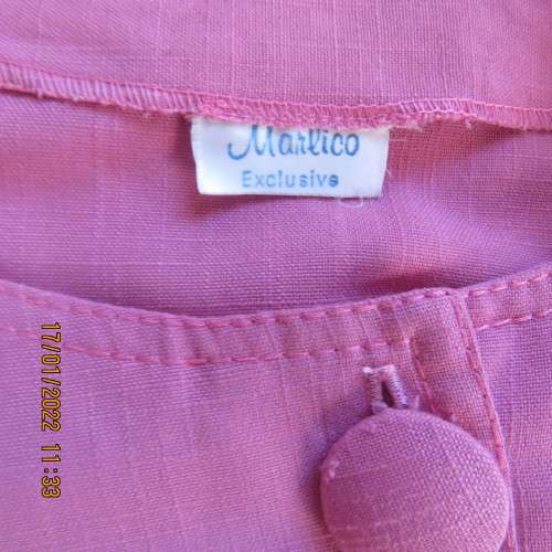 Box style fuscia pink short sleeve top/jacket by MARLICO size 36/12.Close with large covered buttons