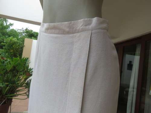High quality RAOUL beige mottled ankle length skirt size 36/12.High pleat at left.In linen/viscose.