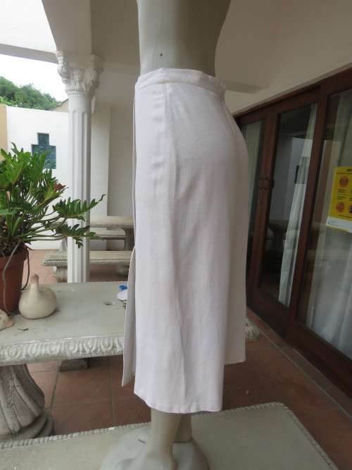 High quality RAOUL beige mottled ankle length skirt size 36/12.High pleat at left.In linen/viscose.