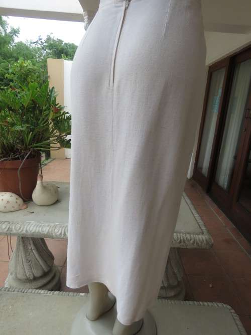 High quality RAOUL beige mottled ankle length skirt size 36/12.High pleat at left.In linen/viscose.