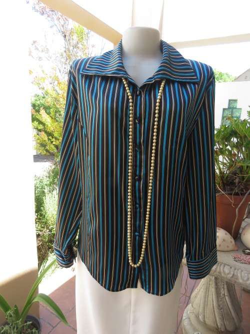 Fabulous long sleeve striped top in brown,cream and tuequoise.Size 48/24 by JUDY`S PRIDE.Button down