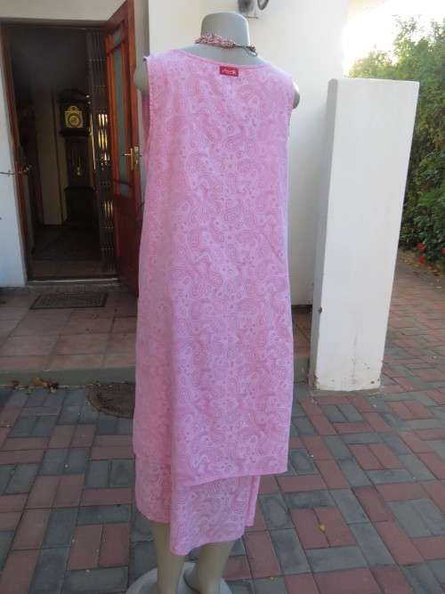 As new ALABASTER pink dress in 2 shades.Loose hanging in 2 layers/lengths.Size 38/14.