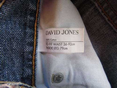 Men`s blue demin DAVID JONES jeans 36W and 79cm inside leg. Back/front pockets.Good cond.