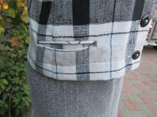 Cute large black/white check short sleeve cropped top.V neck and button down.Size 34 by FOSHINI