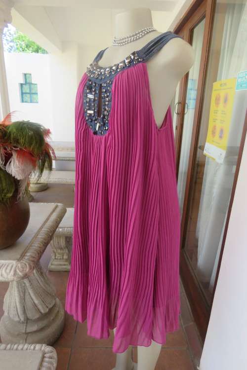 Sexy violet colour smart casual permanent pleated loose fully lined dress size 36/38.Denim neckline.