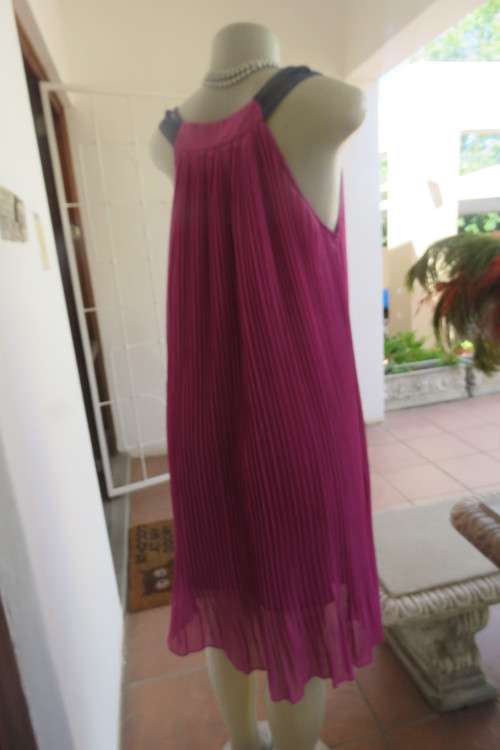 Sexy violet colour smart casual permanent pleated loose fully lined dress size 36/38.Denim neckline.