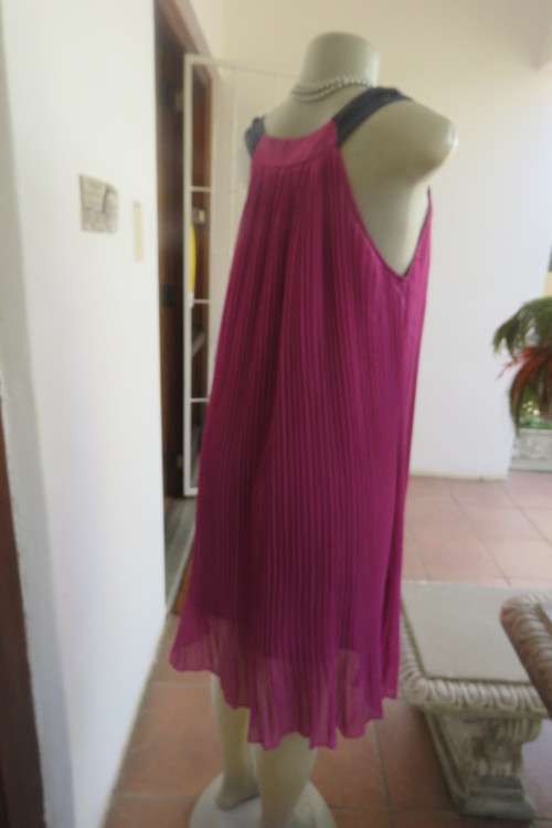 Sexy violet colour smart casual permanent pleated loose fully lined dress size 36/38.Denim neckline.