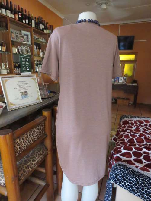 Comfy slip over T Shirt style short sleeve tunic under knee length dress.Size 38.Coral/navy mottled.