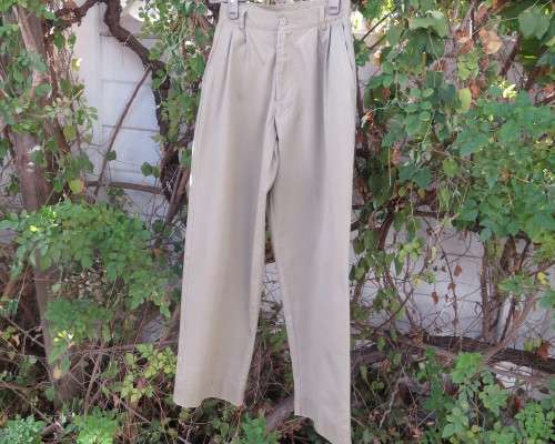 Boy`s 100% cotton moss green baggy pants for 9-10 yrs old by RADIO CLO.Company  U S .As new