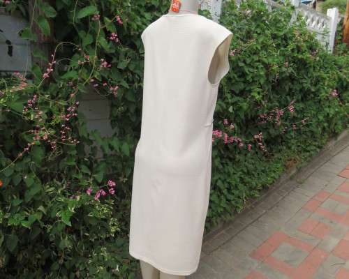 Very smart new slip over dress in light cream size 36/12 by MASSUMI.Sleeveless.Underarm inlays.