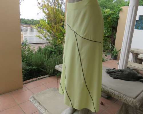 Lemon yellow ankle length A-Line paneled skirt with olive green edging in panels.Size 34/10.As new