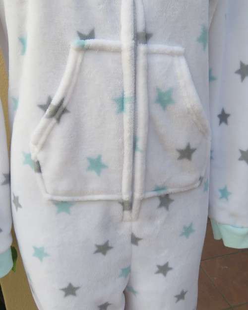 Warm and cost ladies hooded onesie pajamas in white with star pattern.Size 34 to 36.New condition.