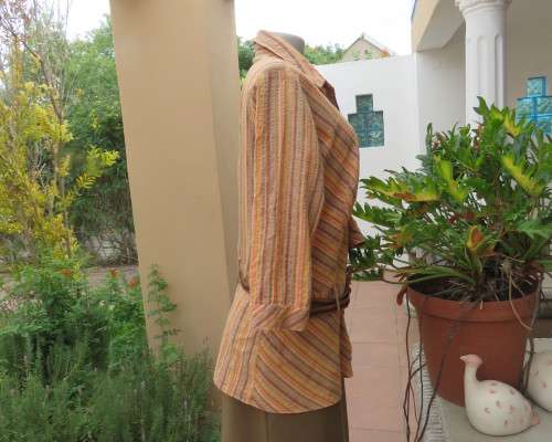 Unique long striped button down top in autumn colours and gold thread.By FOSHINI size 40/16.Hip band