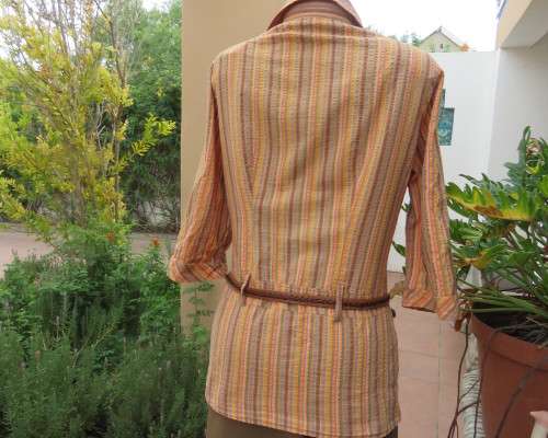 Unique long striped button down top in autumn colours and gold thread.By FOSHINI size 40/16.Hip band