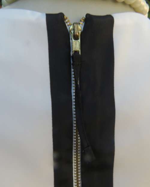 Flattering black/white wide vertical striped shift dress by OASIS size 38/14. Zip at back.As new.