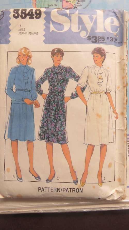 Style sewing pattern 3549 for dress in 3 versions. Size 10 to 18. Good condition