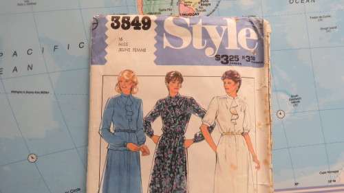 Style sewing pattern 3549 for dress in 3 versions. Size 10 to 18. Good condition
