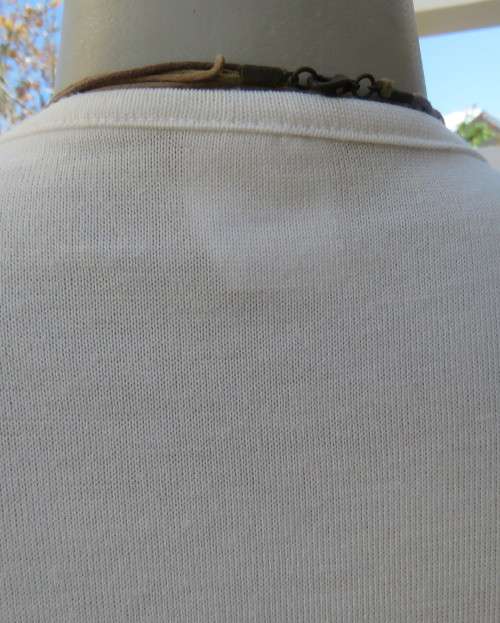 White short sleeve T Shirt by ATMOSPHERE size 38/14 in poly/viscose stretch.Logo BE WHAT YOU DARE.