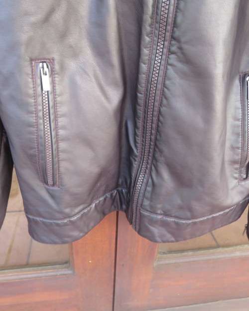 Men`s choc brown faux leather bikers zip-up jacket size MED.(105cm) by IDENTITY. New condition.