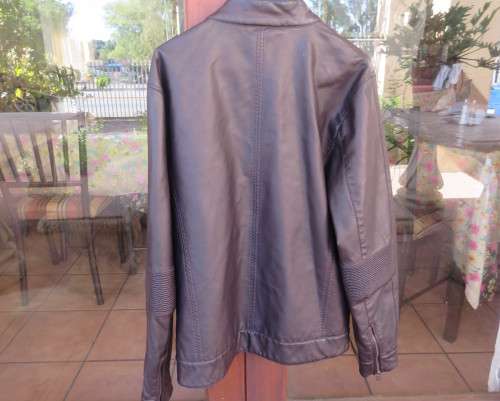Men`s choc brown faux leather bikers zip-up jacket size MED.(105cm) by IDENTITY. New condition.