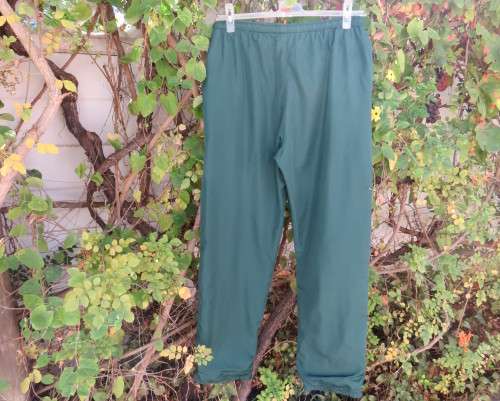 SWD HOCKEY pants lined in dark green with elasticated waist and drawstring.Size MEDIUM.As new.