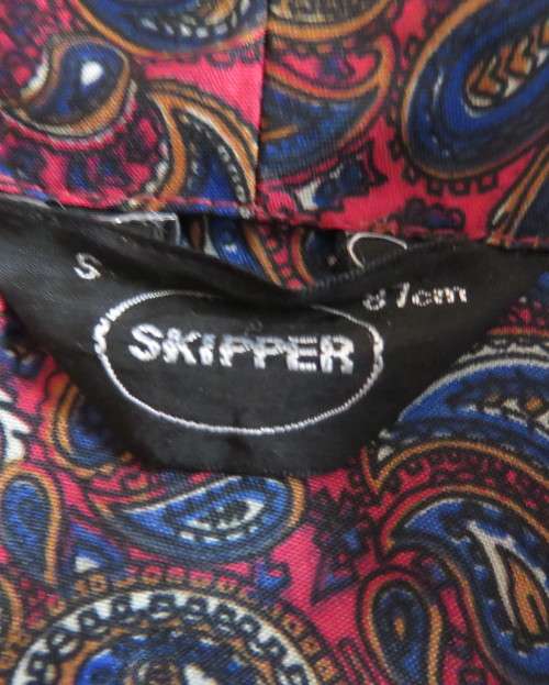 Handsome dark red/navy paisley patterned fold over long sleeve men`s night gown.Size S by SKIPPER