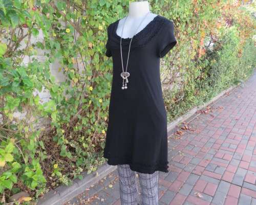 Irresistible black viscose stretch long top/short dress in 32/8 Capped sleeves.Frilled neck/hemline