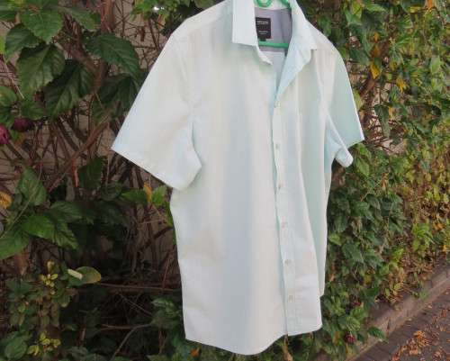 Best quality DAVID JONES pure cotton mint green/white striped short sleeve shirt in LARGE. New cond.