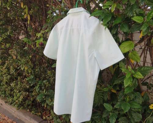 Best quality DAVID JONES pure cotton mint green/white striped short sleeve shirt in LARGE. New cond.