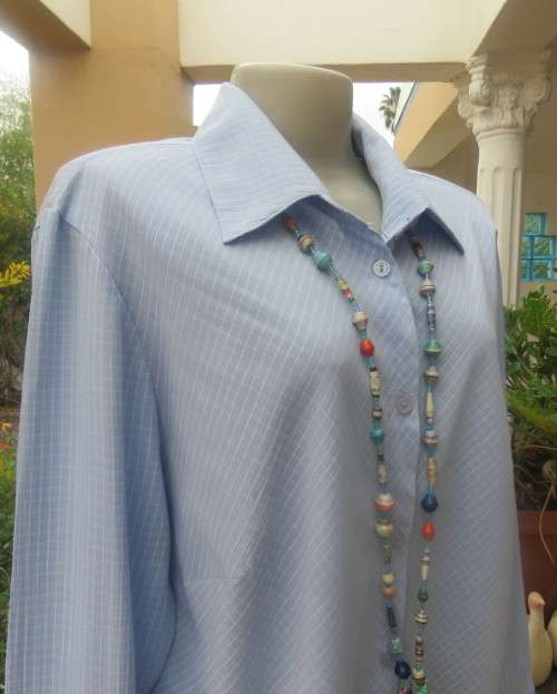 Beautiful slightly creased blue/white small check long sleeve button down top.Size 44/20.As new