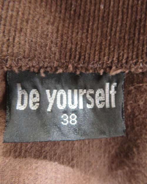 Unique curve paneled brown 100% cotton corduroy skirt with flare frilled seam.Size 38/14.As new.