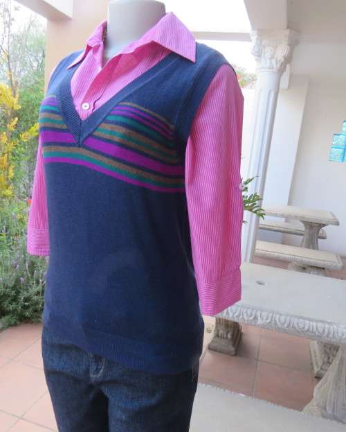 Handy navy V neck acrylic/nylon knitted pullover size 36/12 by WOOLWORTHS. Stripes on front.