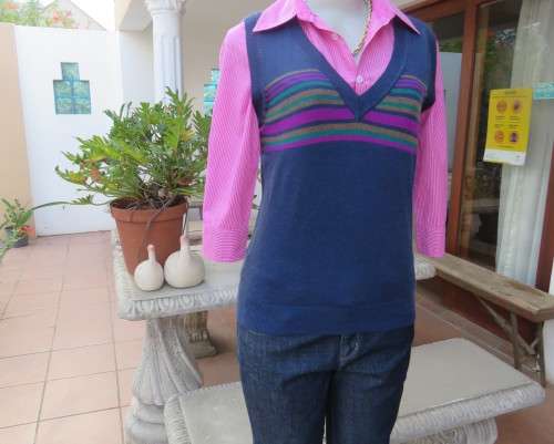 Handy navy V neck acrylic/nylon knitted pullover size 36/12 by WOOLWORTHS. Stripes on front.