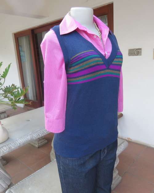 Handy navy V neck acrylic/nylon knitted pullover size 36/12 by WOOLWORTHS. Stripes on front.