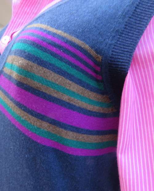 Handy navy V neck acrylic/nylon knitted pullover size 36/12 by WOOLWORTHS. Stripes on front.