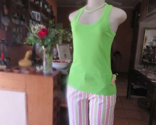 Apple green summer sleeveless vest style top by APPLELIZER size 36/12. New condition.