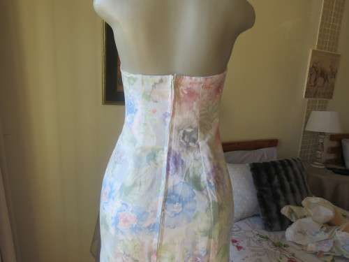 Strapless figure hugging tasteful printed special occasion long dress and bolero size 36/12 As new.