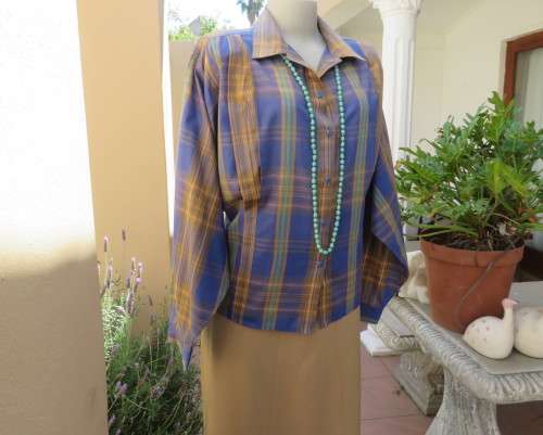 Checkmate!! from PENNY C  size 40/16 in jade/gold/peach and berry blue check.Batwing sleeves. As new