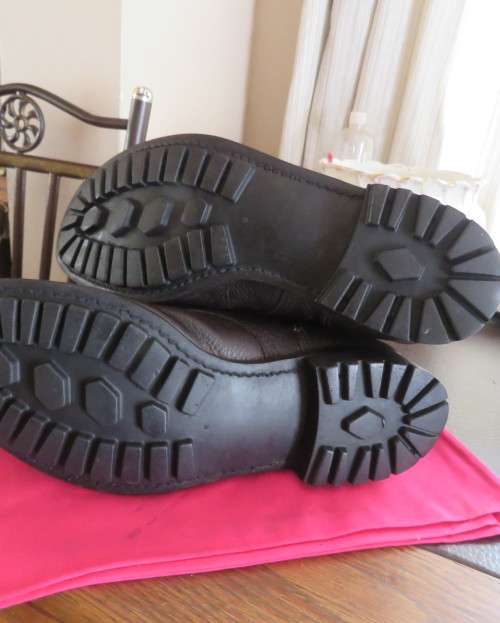 Pair SADF brown genuine leather army boots size 10 by DWS issued 2009.Army size 285M.As new cond.