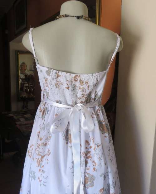 Awesome cool summer strappy dress in white /grey/brown flowers.Size 36/12.Fold over bust.As new