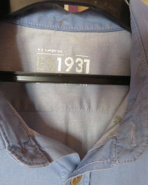 High class denim blue short sleeve casual Men`s shirt by WOOLWORTHS.One pocket.Slim fit size Large.