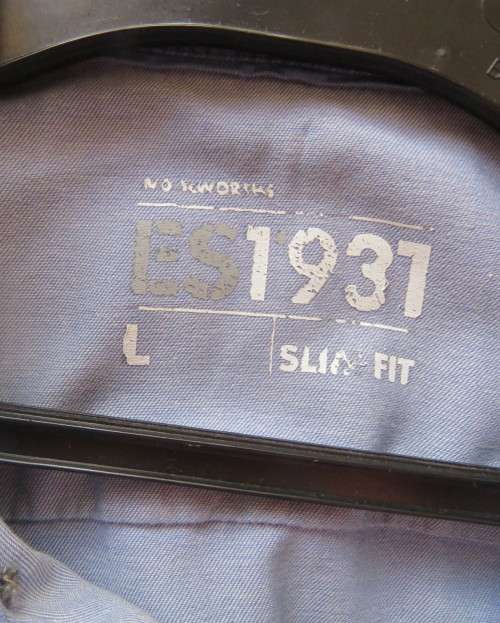 High class denim blue short sleeve casual Men`s shirt by WOOLWORTHS.One pocket.Slim fit size Large.