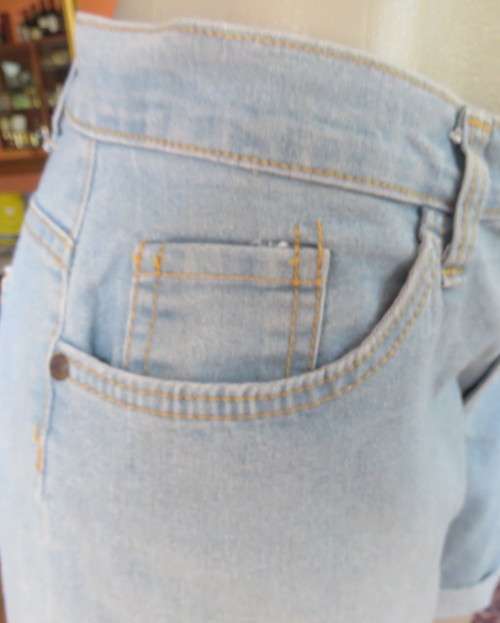 Sexy light blue denim shorts in polycotton by BE YOURSELF size 38/14. Pockets back/front.Back yoke.