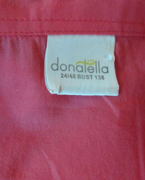 Fabulous crimson button down top/shirt collar with tucked front.By DONATELLA size 48/24.As new