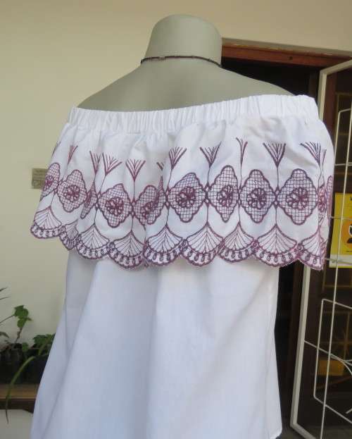 Stunning white sleeveless cotton off shoulder top. Scallop mulberry embroidered frill.Size 40/16.