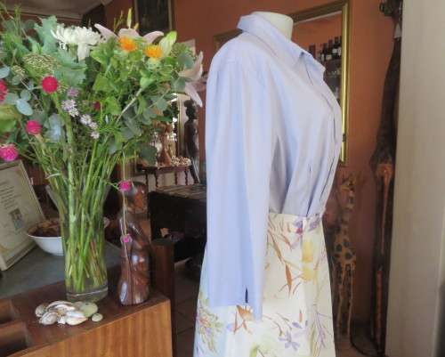 Smart FRED DAVID long sleeve lilac button down blouse with shirt collar.Size 44/20.From USA. New con