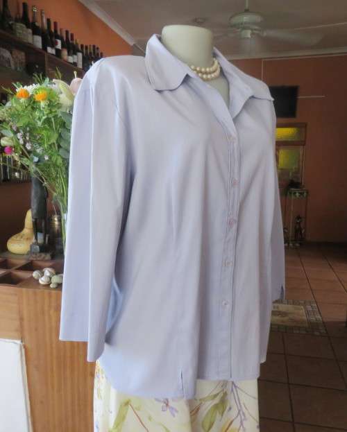 Smart FRED DAVID long sleeve lilac button down blouse with shirt collar.Size 44/20.From USA. New con