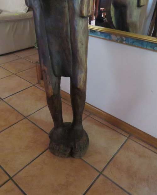 Piece of art!! Hand carved 1.62 meter high wooden statue of African woman. Very Heavy! Hard wood.