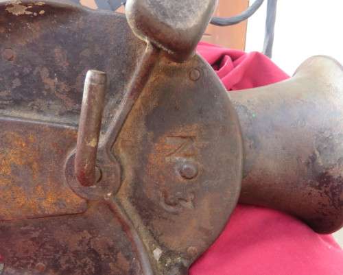Antique cast iron no 3 LOVELOCK London coffee grinder in very good condition. Enamel inside.Complete